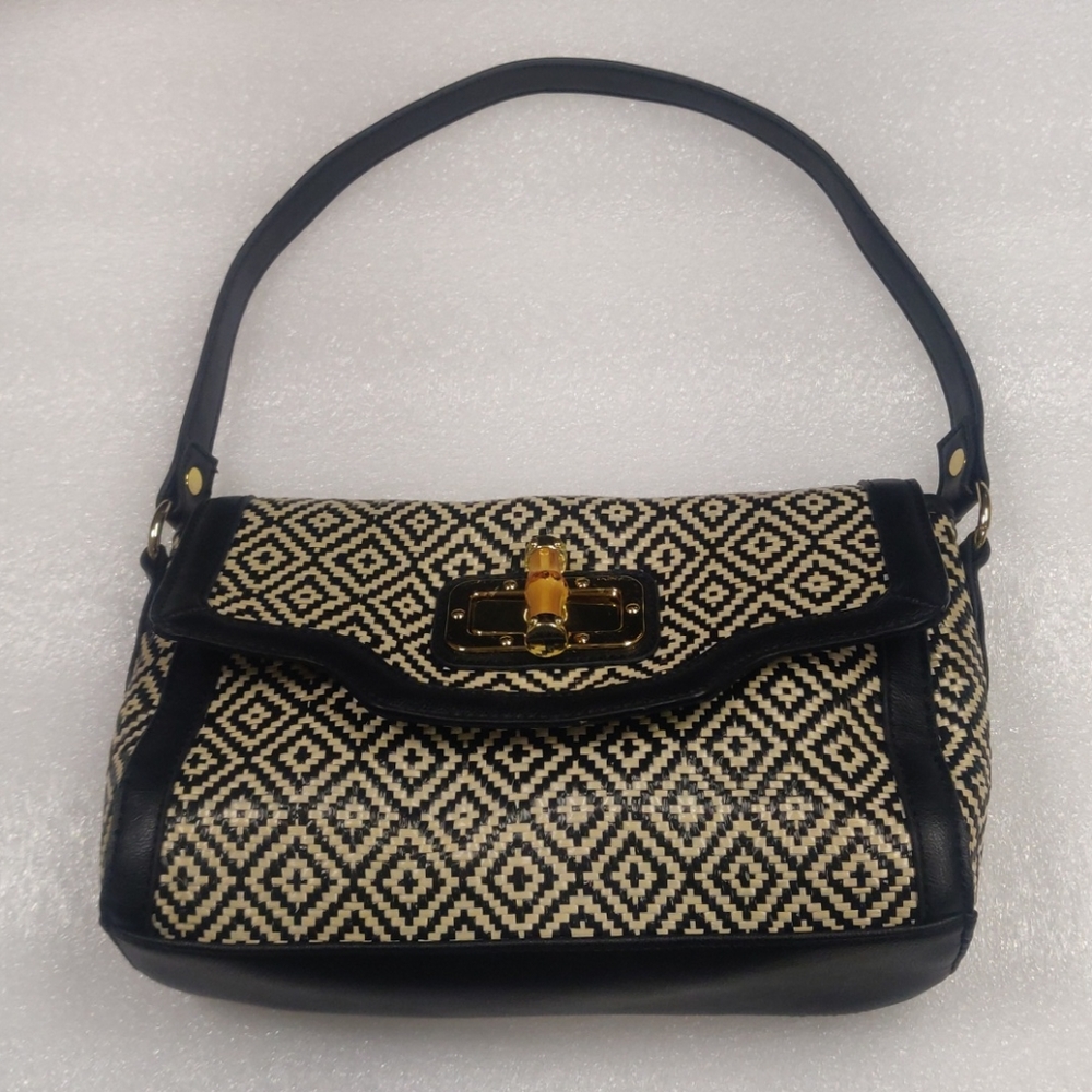 Apt 9, Shoulder Purse
